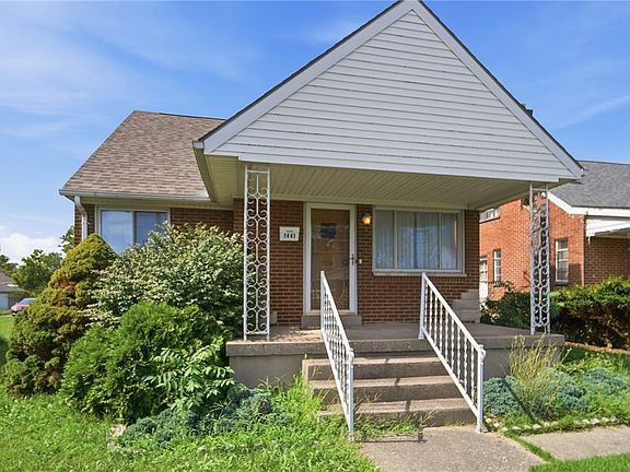 2nd image of 1441 Valley St