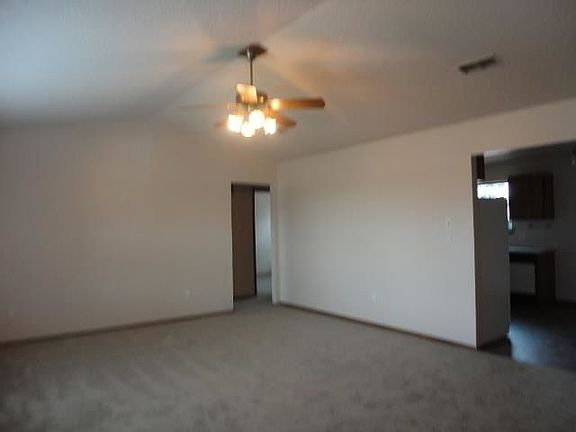 4th image of 1916 Debra St