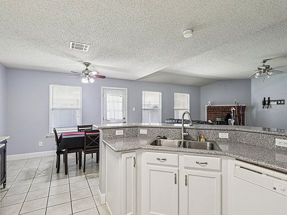 5th image of 115 Pebble Creek Ln