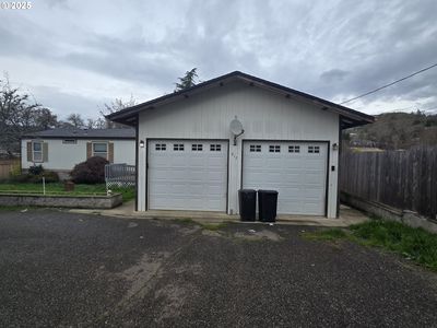 217 NE Peggy Ave, Roseburg, OR, 97470