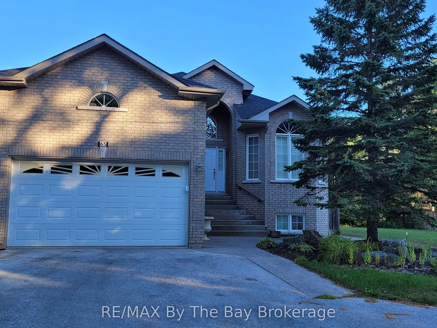 2 bed, $2,400 — Photo 1