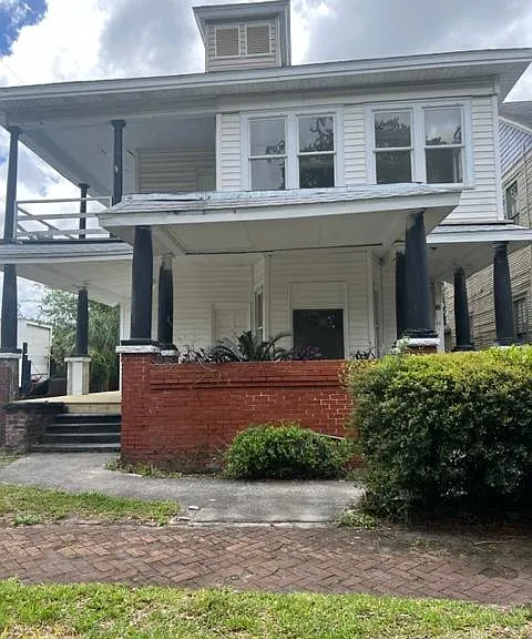 20 W 3rd St — Photo 2