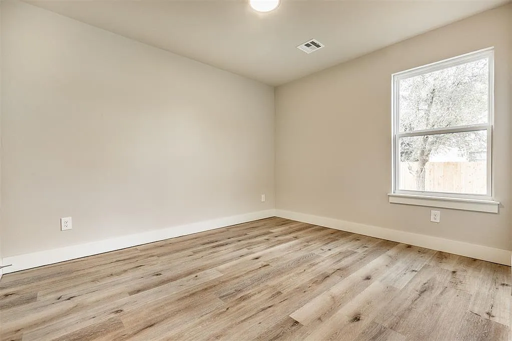 19 North Howard Street - 1 — Photo 3