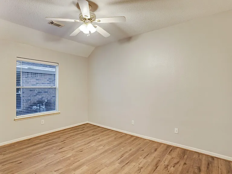 9311 Cabin Creek Dr — Photo 12