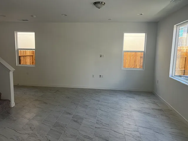 2950 E Veleta Dr — Photo 4