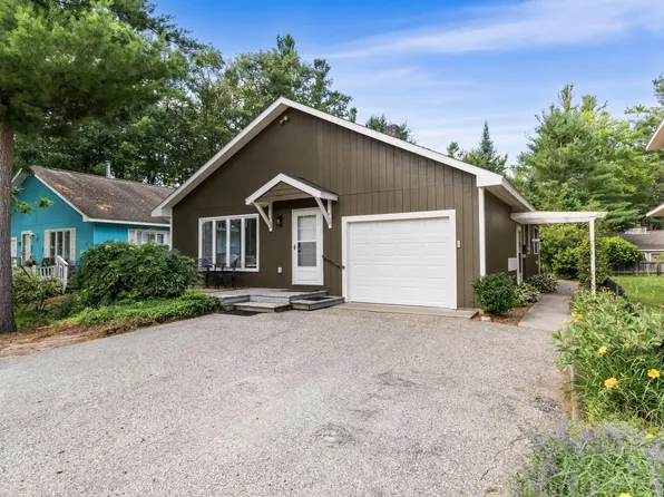 6540 Holden Ave, Indian River, MI 49749