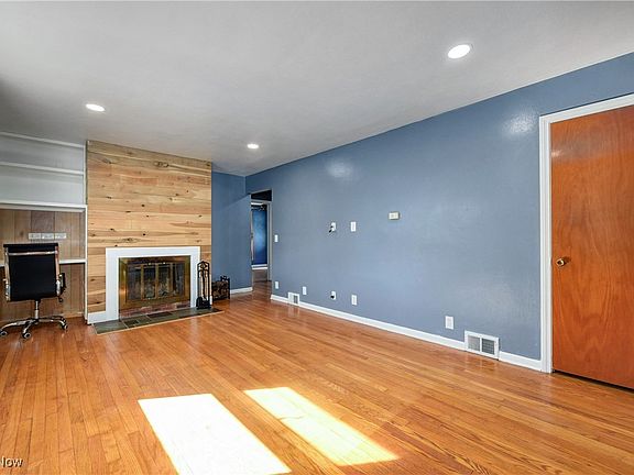 4th image of 5310 Ashland Ave