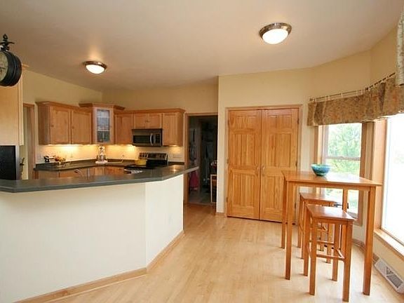 3rd image of 3424 W Skamra Ave