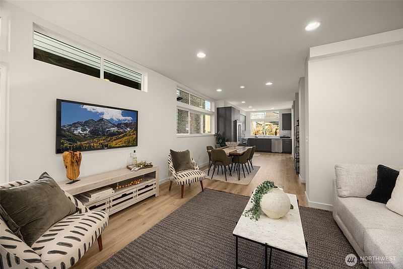 5th image of 8327 B 12th Avenue NW