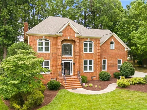 4911 Setter Ct, Jamestown, NC 27282