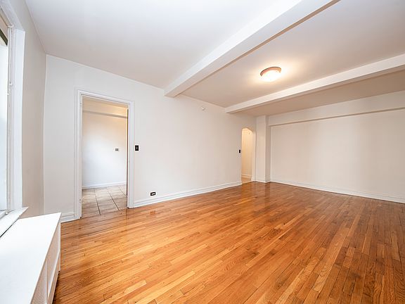 5th image of 200 W 108th St APT 5D
