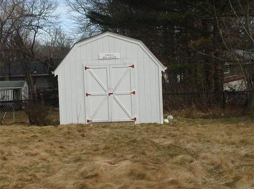 4th image of 6 Vassar Dr