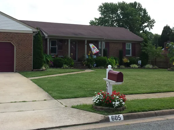 605 Baywood Trl, Chesapeake, VA 23323