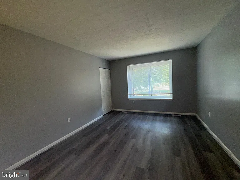 7233 Mill Creek Ct — Photo 19