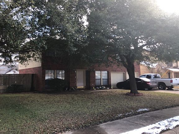 3rd image of 2221 Logan Dr