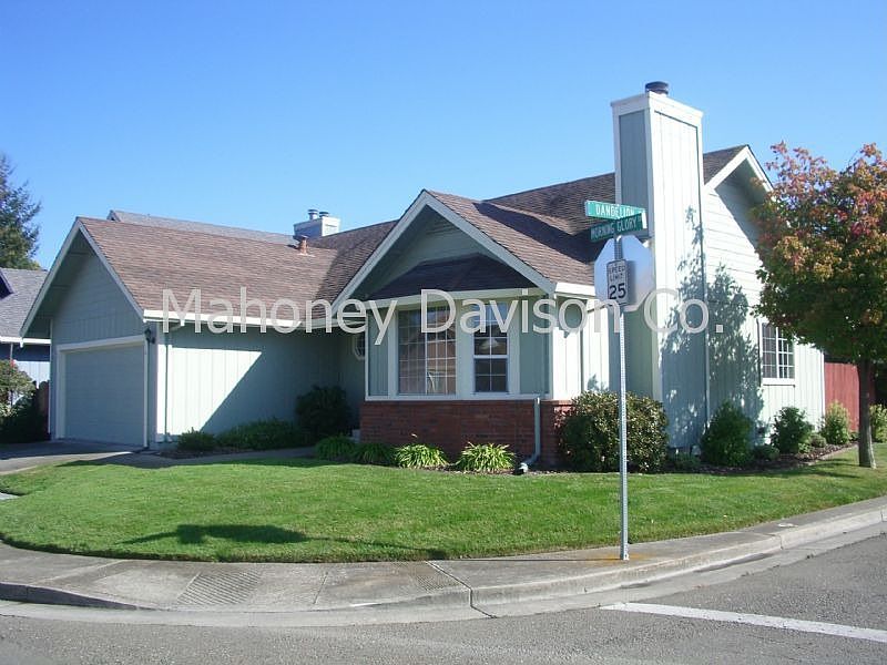 1464 Morning Glory Drive