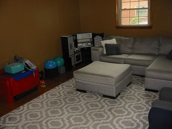 4th image of 8203 Pandorea Dr