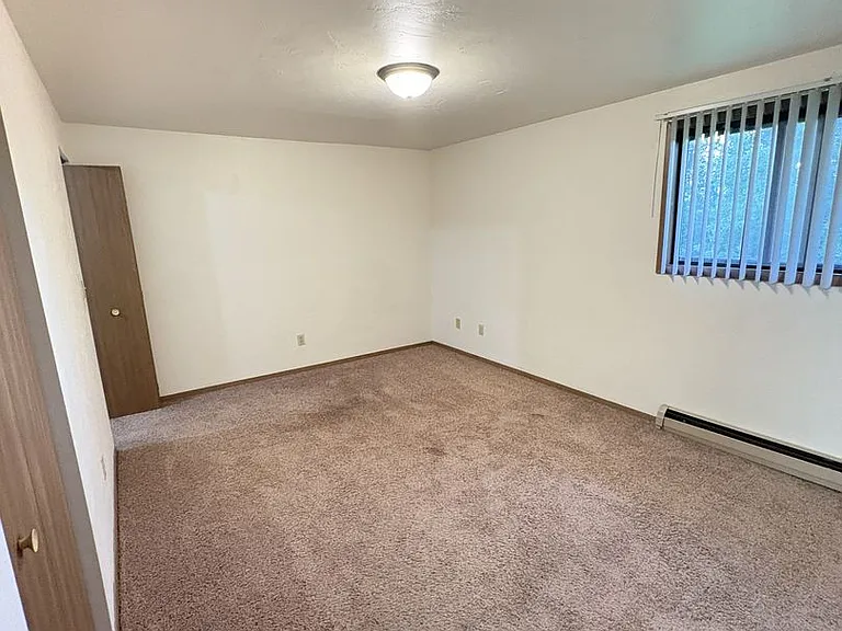 Make Lake Street Apartments YOUR Home!! — Photo 14