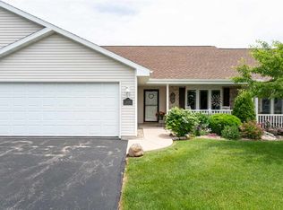 3175 White Tail Ln UNIT E, Oshkosh, WI 54904