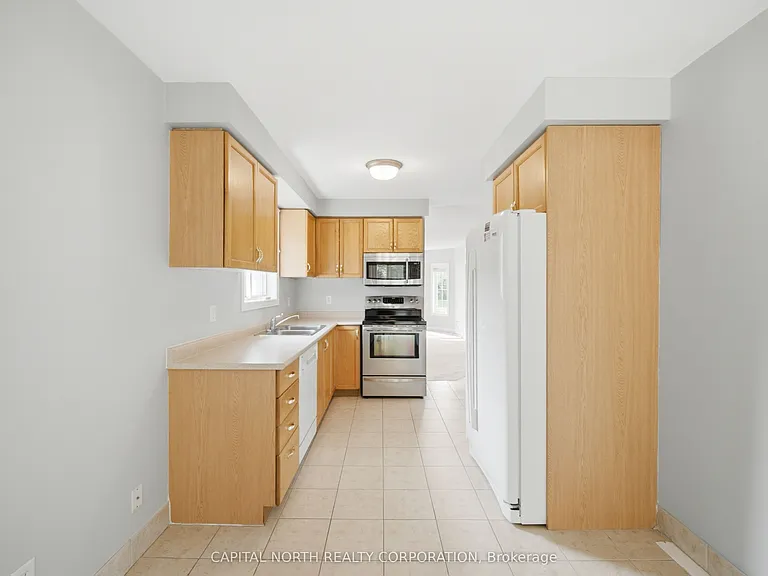 126 Marsellus Dr — Photo 10