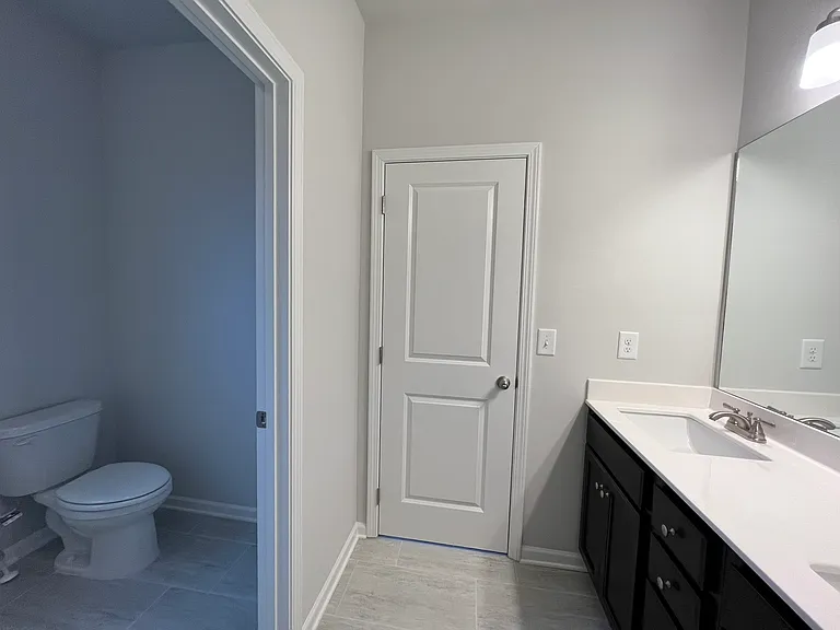Jack n Jill bathroom