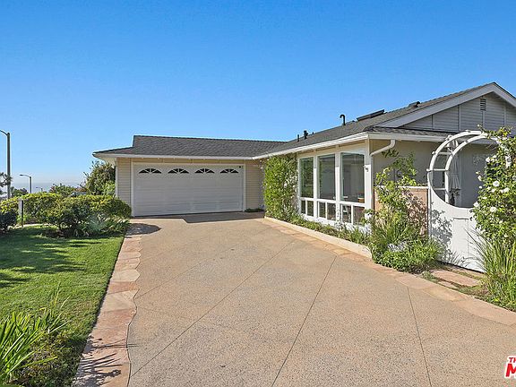 3rd image of 3603 Seahorn Dr