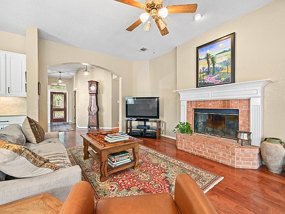 5th image of 5916 Back Bay Ln