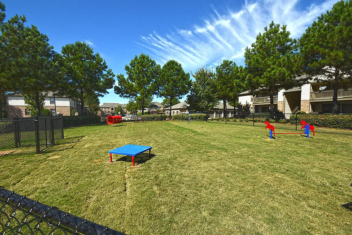 Civic Center East Apartments — Photo 4