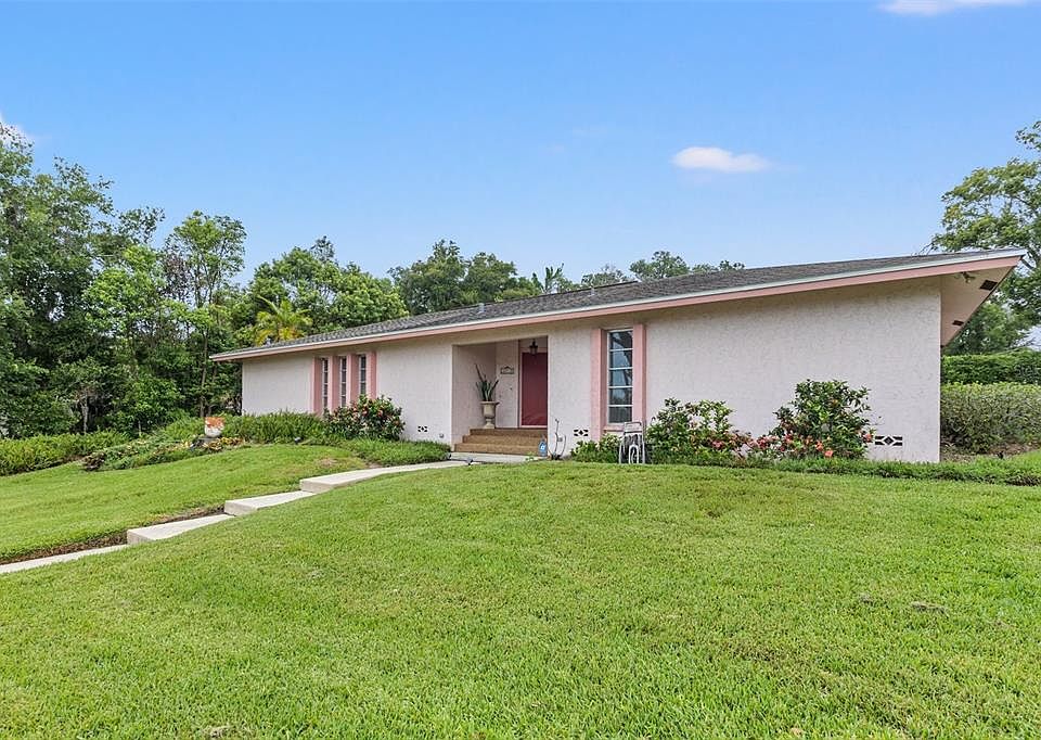 1st image of 36721 JEFFERSON AVENUE