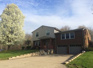 2671 Elaine Dr, New Kensington, PA 15068