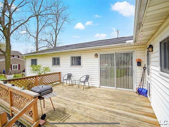 2nd image of 3053 Hill Dr