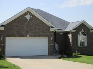404 Cabernet Dr, Vine Grove, KY 40175