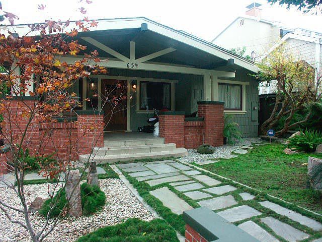 1st image of 654 Ashland Ave