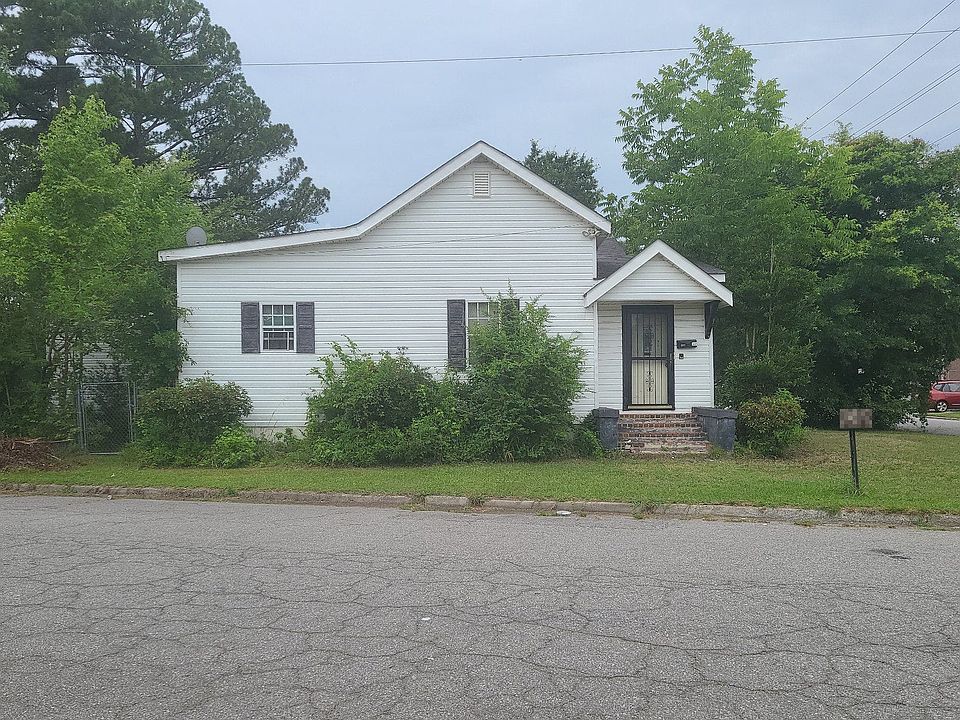 1st image of 403 Rocky St