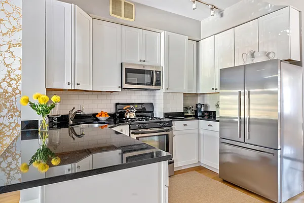 Sold by Compass | media 16