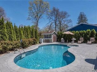 241 Idle Hour Blvd, Oakdale, NY 11769