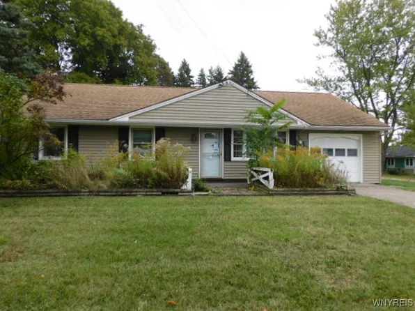 3165 Jordan Dr, Niagara Falls, NY 14304