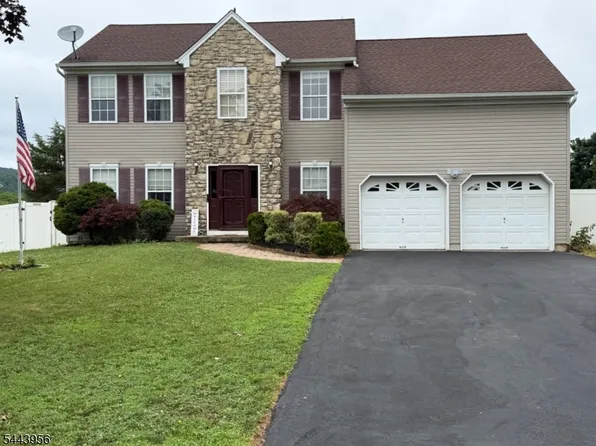 3 Sykes Gap, Oxford Twp., NJ 07863