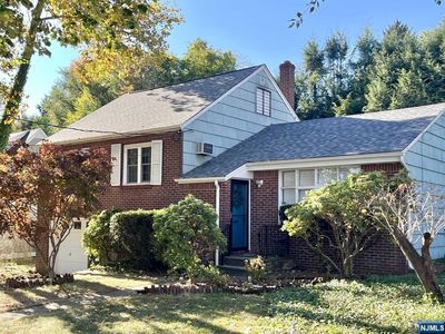 886 Broad St, Teaneck, NJ, 07666