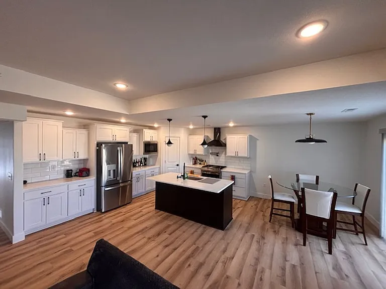 2608 Paige Ln — Photo 8