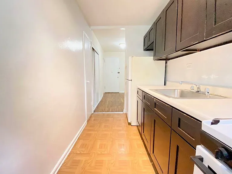 38-15 Bowne St #3E — Photo 4