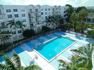 498 NW 165th Street Rd APT D501, Miami, FL 33169
