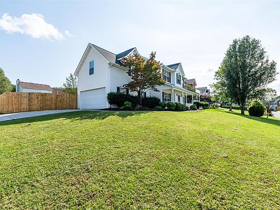 4th image of 4532 Aylesbury Dr
