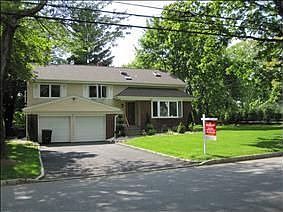 1st image of 6 Blackstone Dr
