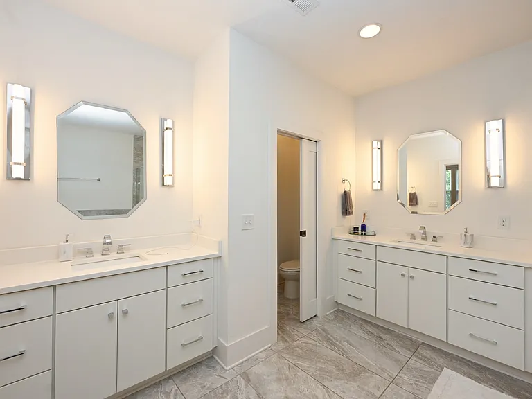 1945B Kimbark Dr — Photo 20