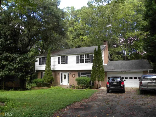 532 Little John Dr, Lilburn, GA 30047