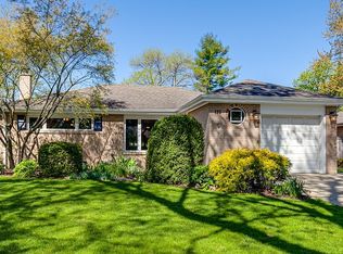 114 N Elm St, Mount Prospect, IL 60056