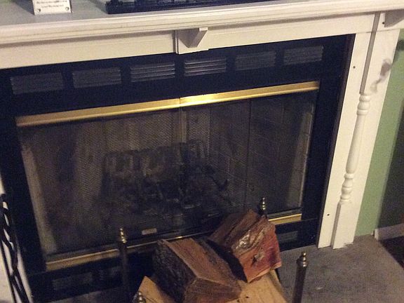 Real fireplace....beautiful 