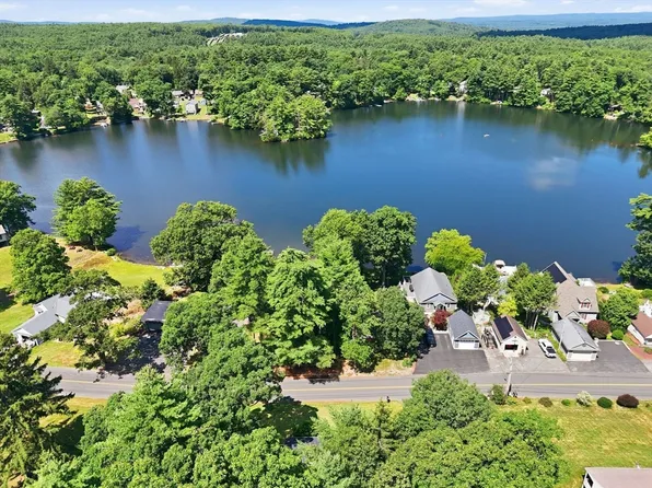 71 Beech St, Palmer, MA 01069
