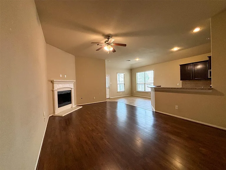 3407 Daniel Falls Ln — Photo 9